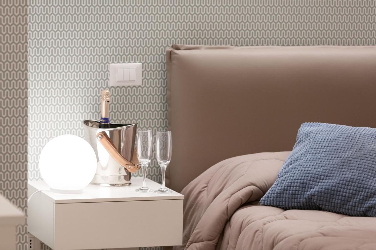 Residenza Alma Aparthotel Riccione Luaran gambar