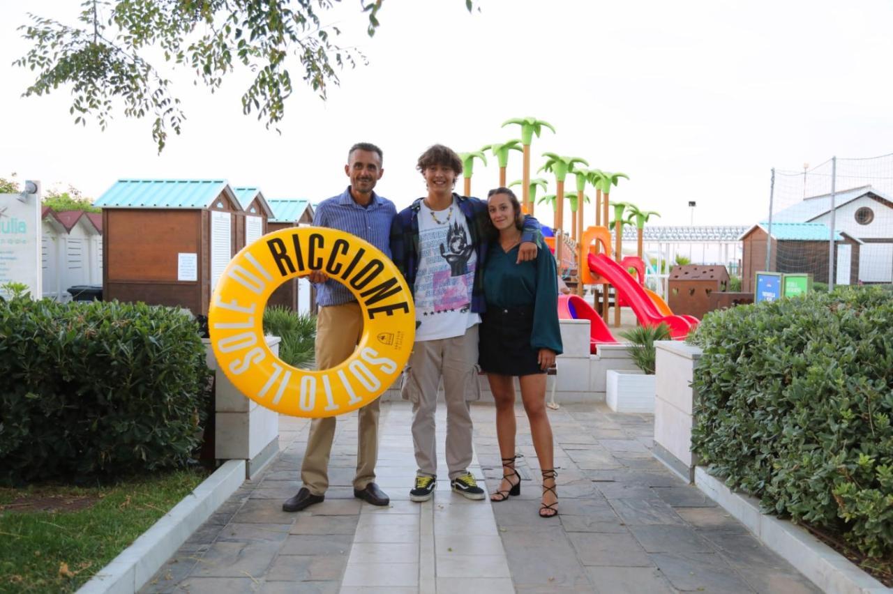 Residenza Alma Aparthotel Riccione Luaran gambar
