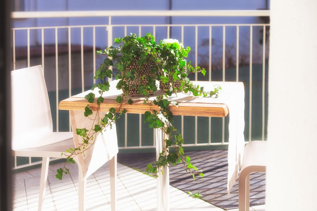 Residenza Alma Aparthotel Riccione Luaran gambar